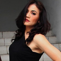 Serumah dengan Suami, Cornelia Agatha Seranjang dengan Anak-anak