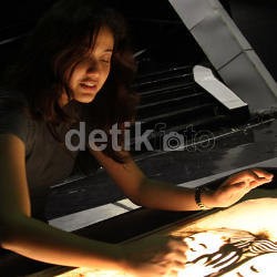 Vina Candrawati Siap Tampilkan Aksi Melukis dengan Kaki