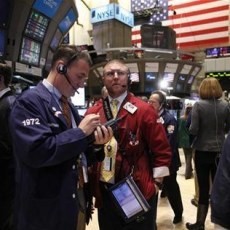 Ekonomi AS Tumbuh Tipis, Wall Street Berakhir Datar