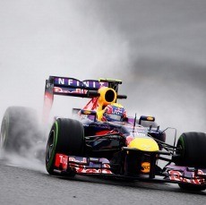 Hujan Sempat Hadir, Webber Catat Waktu Tercepat