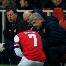 Overmars Minta Suporter Arsenal Tetap Percaya kepada Wenger