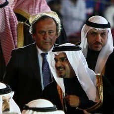 Platini Tegaskan Piala Dunia 2022 Harus Digelar di Musim Dingin