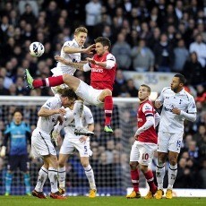 Spurs Tundukkan Arsenal 2-1