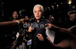 Dikabarkan Akan Nyapres Bareng Jokowi, Hatta: Belum Sampai ke Situ
