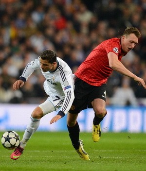 Belum Fit, Jones Absen Lawan Madrid