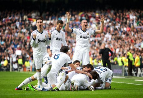 Los Blancos Disarankan Tampil Menyerang di Old Trafford