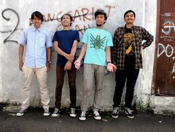 Morfem Segera Rilis Album Studio Terbaru, Hey! Makan Tuh Gitar!