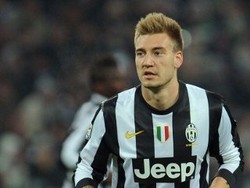 Nyetir Sambil Mabuk, Bendtner Tertangkap Polisi