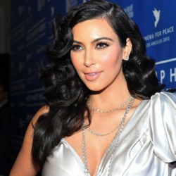 Berburu Video Porno Kim Kardashian Berbuntut Virus