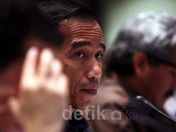Jokowi Ingin Masyarakat Jakarta Beralih ke Transportasi Umum