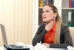 Hati-hati, Kebiasaan Ehm.. Ehm.. Banyak Bahayanya