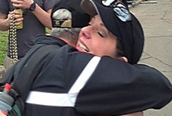 Lari Maraton, Wujud Syukur Toni Sembuh Gagal Jantung & Kanker Payudara