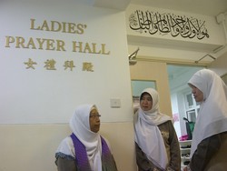 Sisi Lain TKI di Hong Kong, Kelompok Pengajian & Keterampilan Merajut