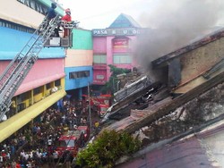 Pasar Bogor Kebakaran, 11 Unit Pemadam Kebakaran Diterjunkan