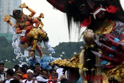 Jelang Hari Nyepi, Ratusan Ogoh-Ogoh di Denpasar Dilombakan