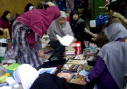 Perpustakaan Keliling ala Buruh Migran di Hong Kong