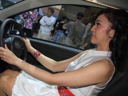 Survei: Nyetir Mobil Sendiri ke Kantor Tambah Gendut