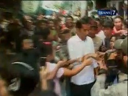 Jokowi Blusukan ke Korban Kebakaran