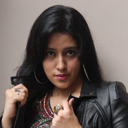 Nyanyikan Pengalaman Pertama, Fairuz Wujudkan Mimpi Mendiang A Rafiq