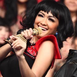 Dinyatakan Buron, Ini Pembelaan Julia Perez