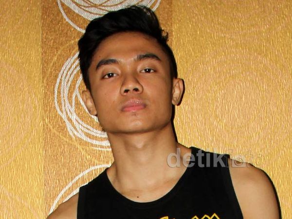 Ardhy Dwiki, Lantunkan Nada Lewat Tarian