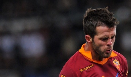 Pjanic Menepi Empat Pekan