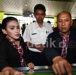 Laporkan Pelanggaran Aher di Pilgub Jabar ke MK, Ini Tuntutan Rieke