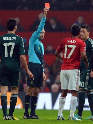 Nani Tambah Daftar Pemain Klub Inggris yang Dikartu Merah Cakir