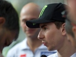 Bagi Lorenzo, Rossi & Marquez adalah Pesaing