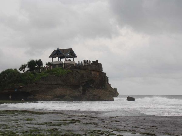 Saat Keindahan Tanah Lot Hadir di Yogyakarta