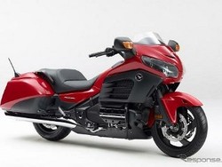 Raja Motor Tampil Lebih Menawan