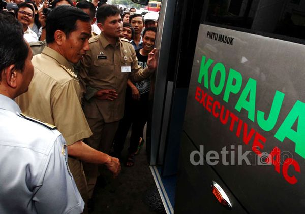 Jokowi Naik Kopaja