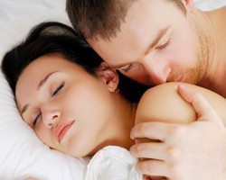 Daftar Hal yang Paling Diinginkan Suami & Istri Saat Bercinta 