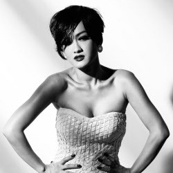 Menikah dengan Bule yang Baru Dikenalnya Sebulan, Jupe pun Menjanda