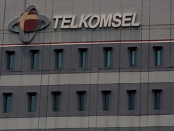 DPR Desak Telkomsel Basmi Tikus Internal