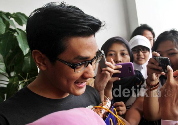 Saat Afgan Diserbu Fans