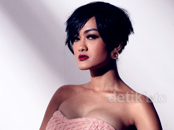 Sensualitas Julia Perez