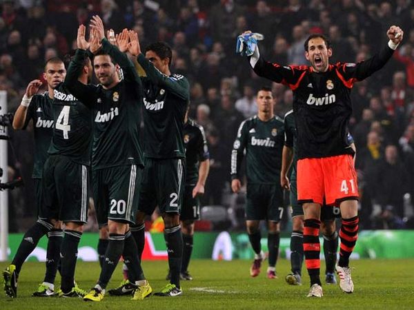 Madrid Tundukkan MU di Old Trafford