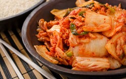 Kadar Kolesterol dan Gula Darah Tinggi? Makanlah Kimchi Tiap Hari!
