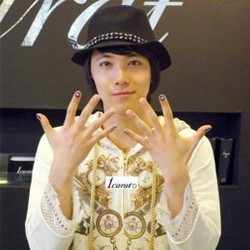 5 Gaya Kuku Cantik Lee Hongki FT Island