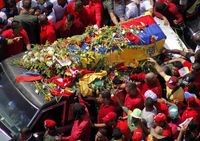 Peti Jenazah Hugo Chavez Diarak