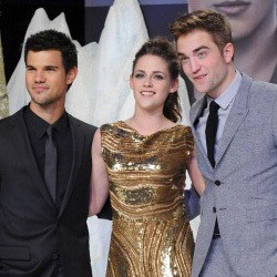 Pasca Putus dari Robert, Kristen Stewart Sering Jalan Bareng Taylor Lautner