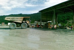 Produksi Emas Newmont Masih Paceklik