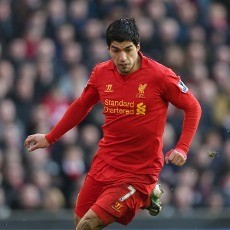 Gaya Main Suarez Mirip Messi