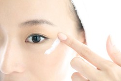 Wanita di China Dapat Kado Krim Pelembab Wajah, Ternyata Isinya Sperma