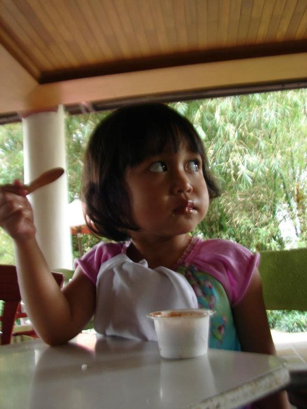 Yudhysya Zahrina, 3,10 Tahun, Perempuan