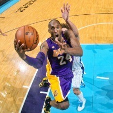Lakers Bekuk Hornets, Heat Tambah Rentetan Kemenangan