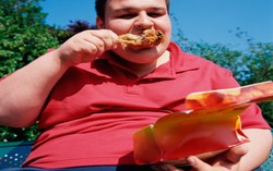 Gara-gara Kebanyakan Makan, Libido Pria Bisa Turun!