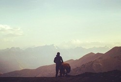 Keliling Dunia, Traveler Ini Berbagi Foto Keren Via Instagram