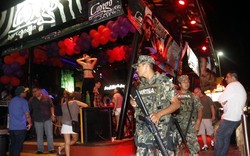 Turis AS Pesta Gila-gilaan di Meksiko, Tentara Disiagakan